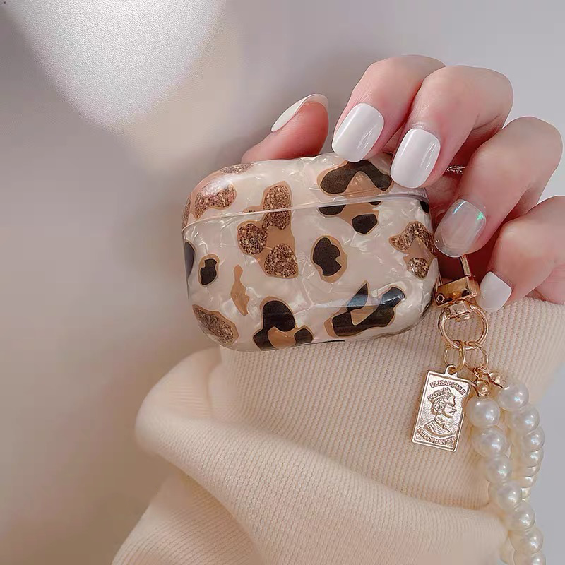 Luxury Leopard AirPods Case With Pearl Chain - Creamcy Cases