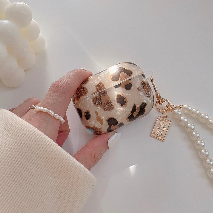 Luxury Leopard AirPods Case With Pearl Chain - Creamcy – CREAMCY